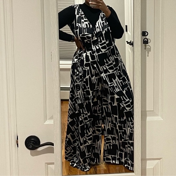 Chic Wide Leg Jumpsuit in Orange and Black - Picture 5 of 10